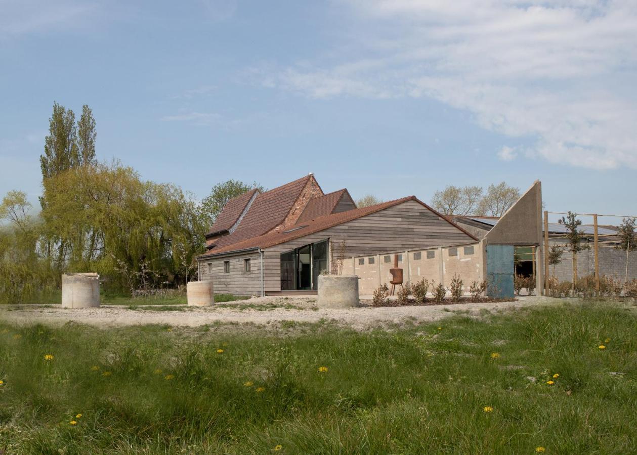 Landelijk Vakantiehuis In Diksmuide Met Een Tuin En Vijver Kültér fotó